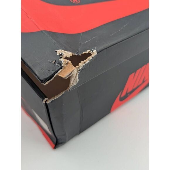 Jordan 1 retro high Patent gold toe men's size 8 - Picture 11 of 12